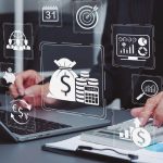 Contribuyente cumplido en México gestiona información fiscal y financiera mediante herramientas digitales.